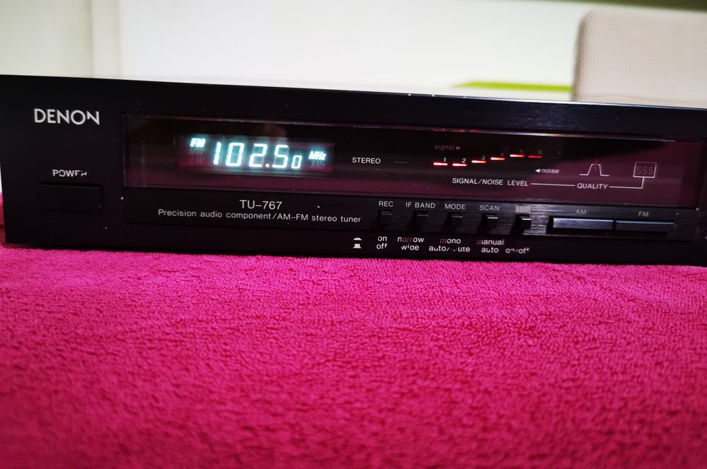 Tuner Denon TU 767
