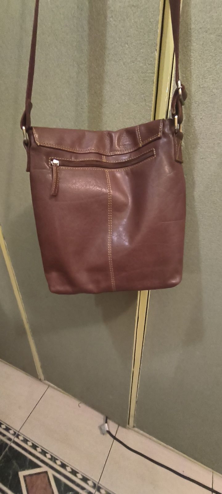 Естеатвена кожа  мъжка чанта