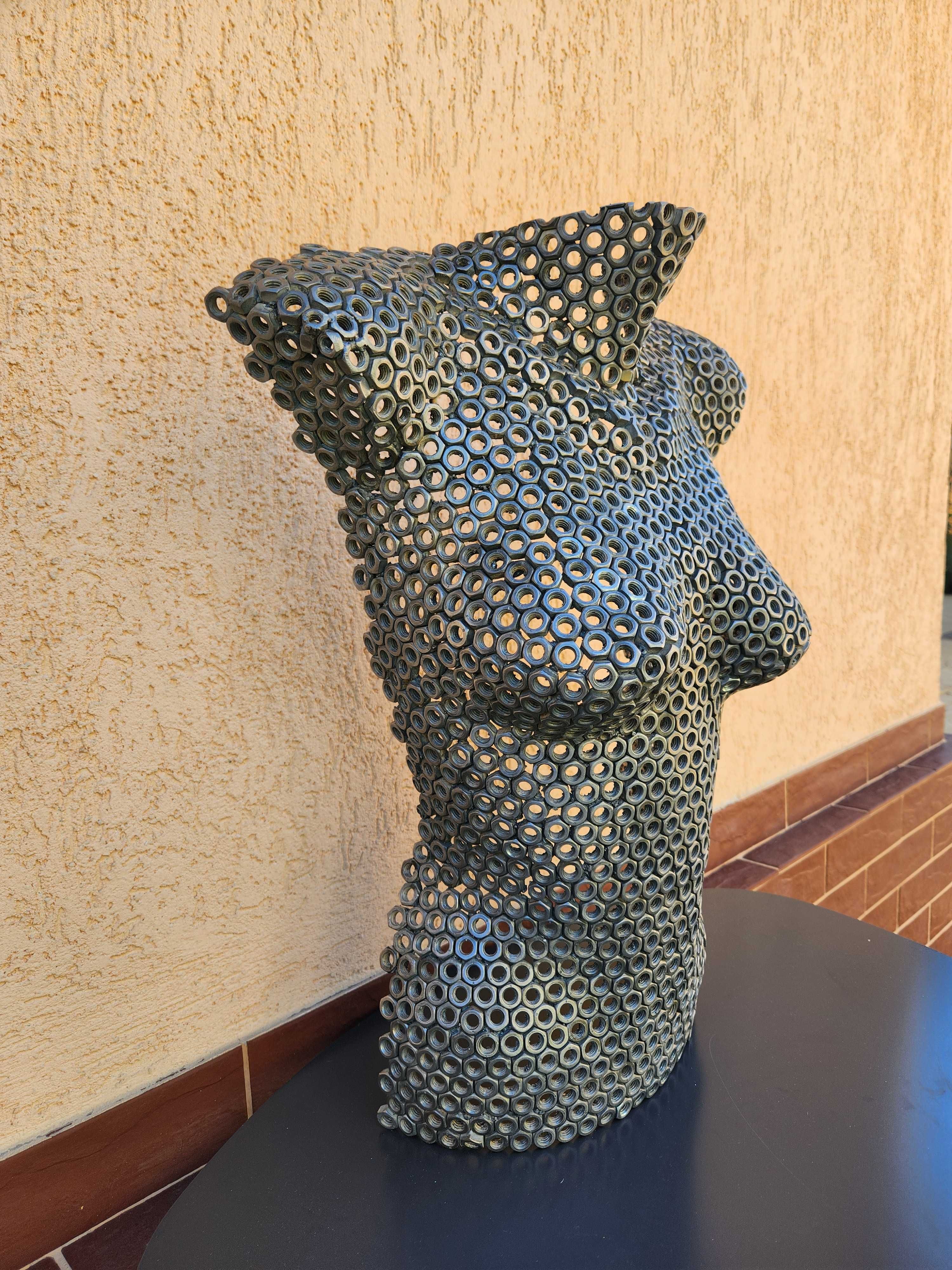 Vând Bust Artistic Unic Realizat din Piulițe Metalice Sudate - Finisaj