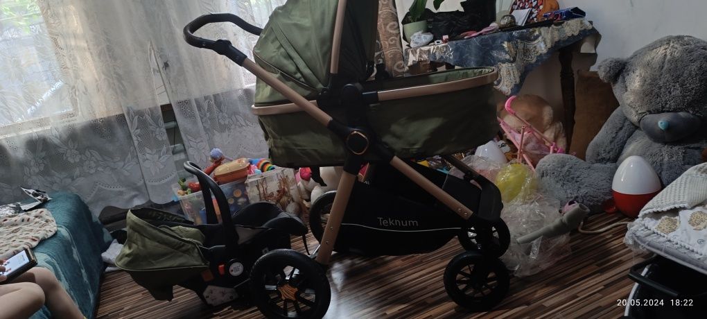 Срочно продается коляска 3в1