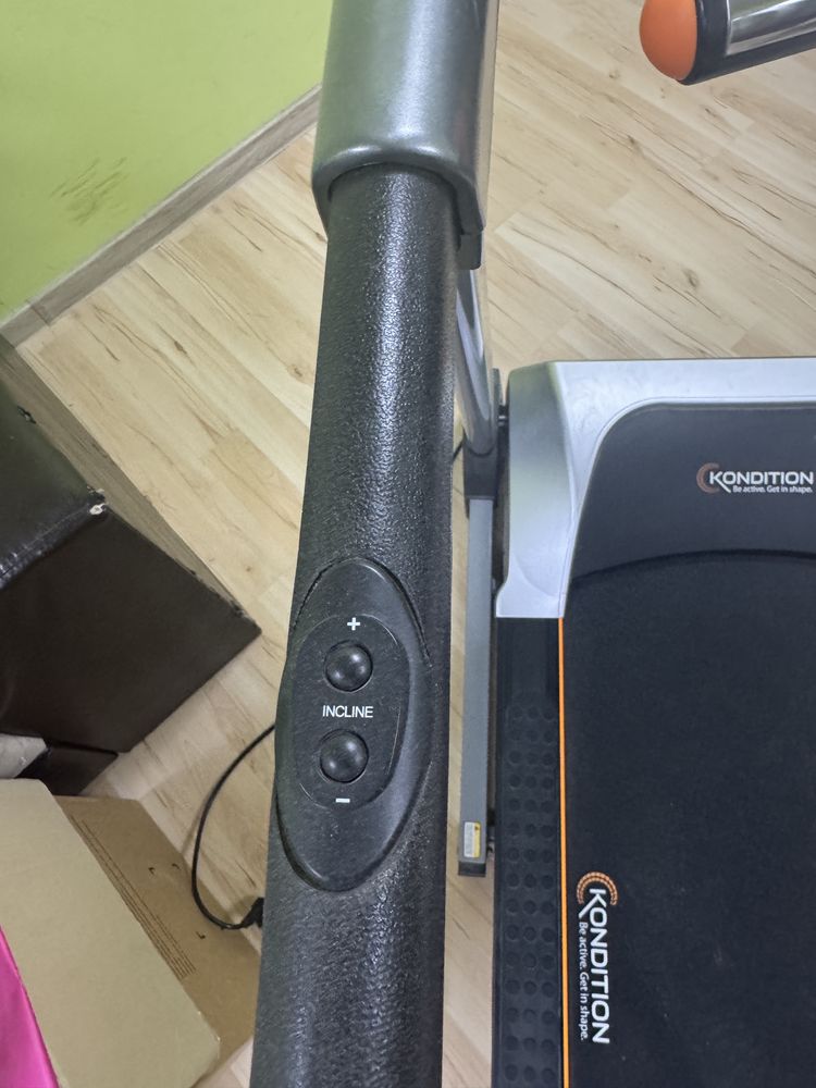 Бягаща пътека Konditio HM-9100 FIT