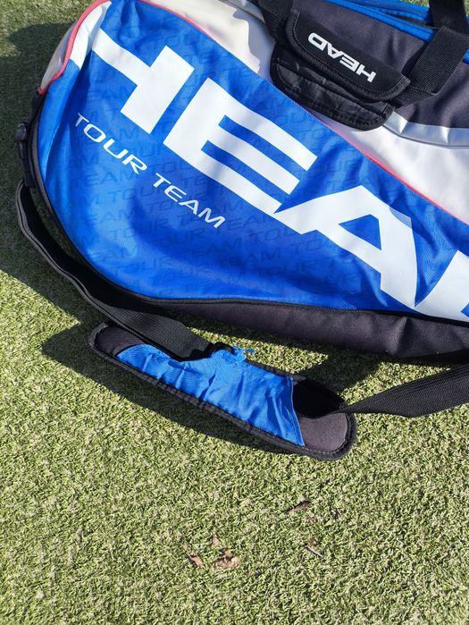 Продавам запазени сакове за тенис на корт.