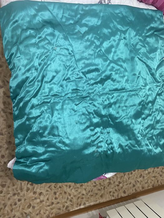 Продам набор. Верблюжье одеяло, корпешка и подушка.