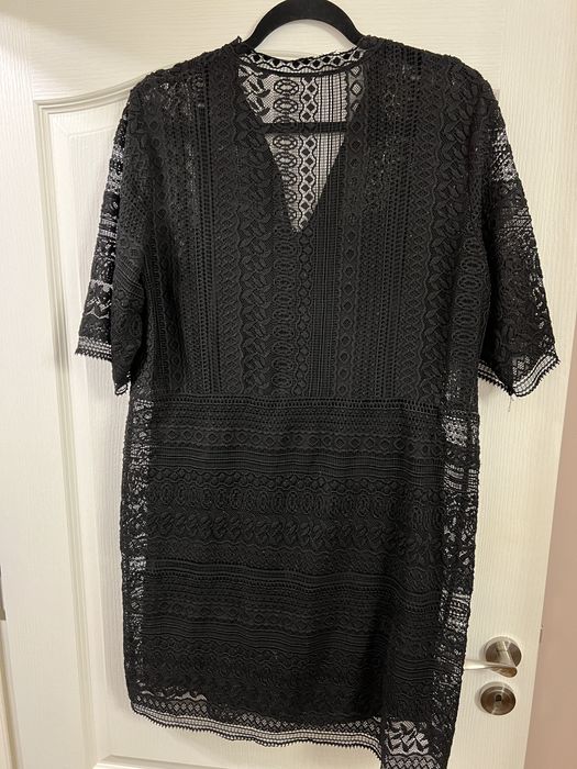 Цветни Рокли на различни марки и различни размери