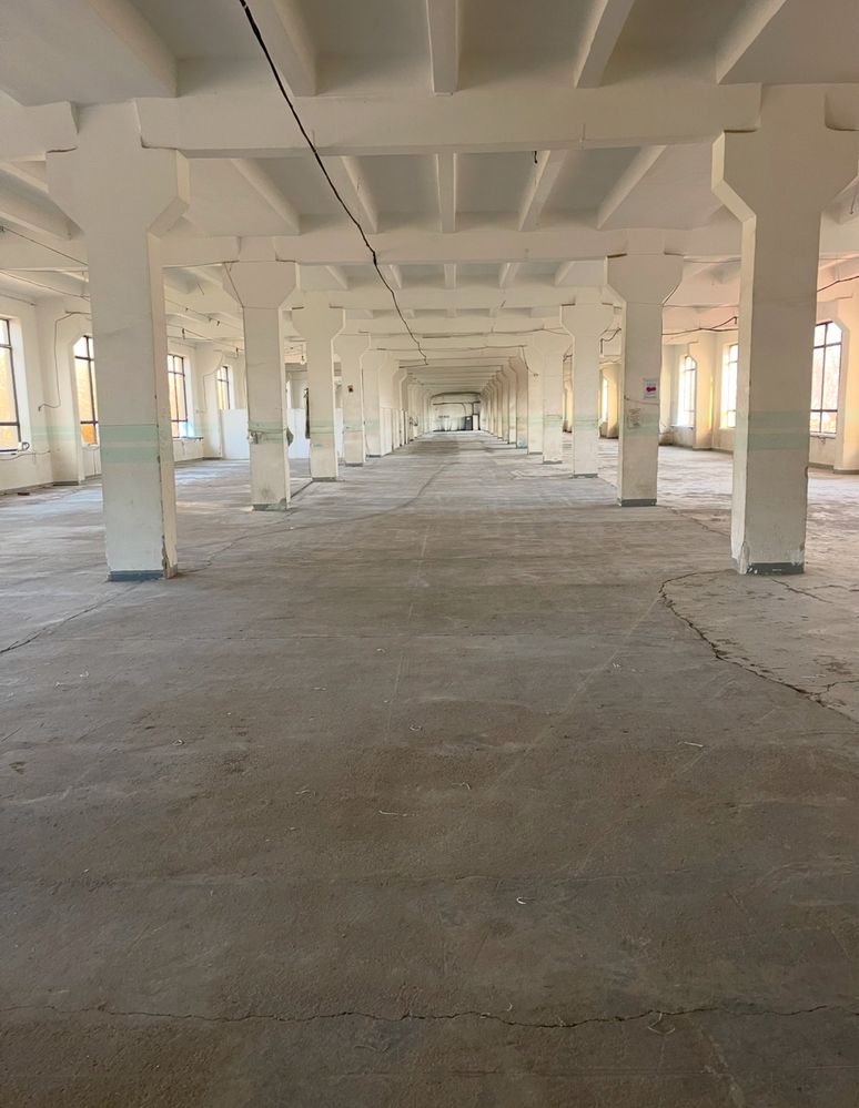 Помещение в аренду 10 000 м²  в центре города Чирчик