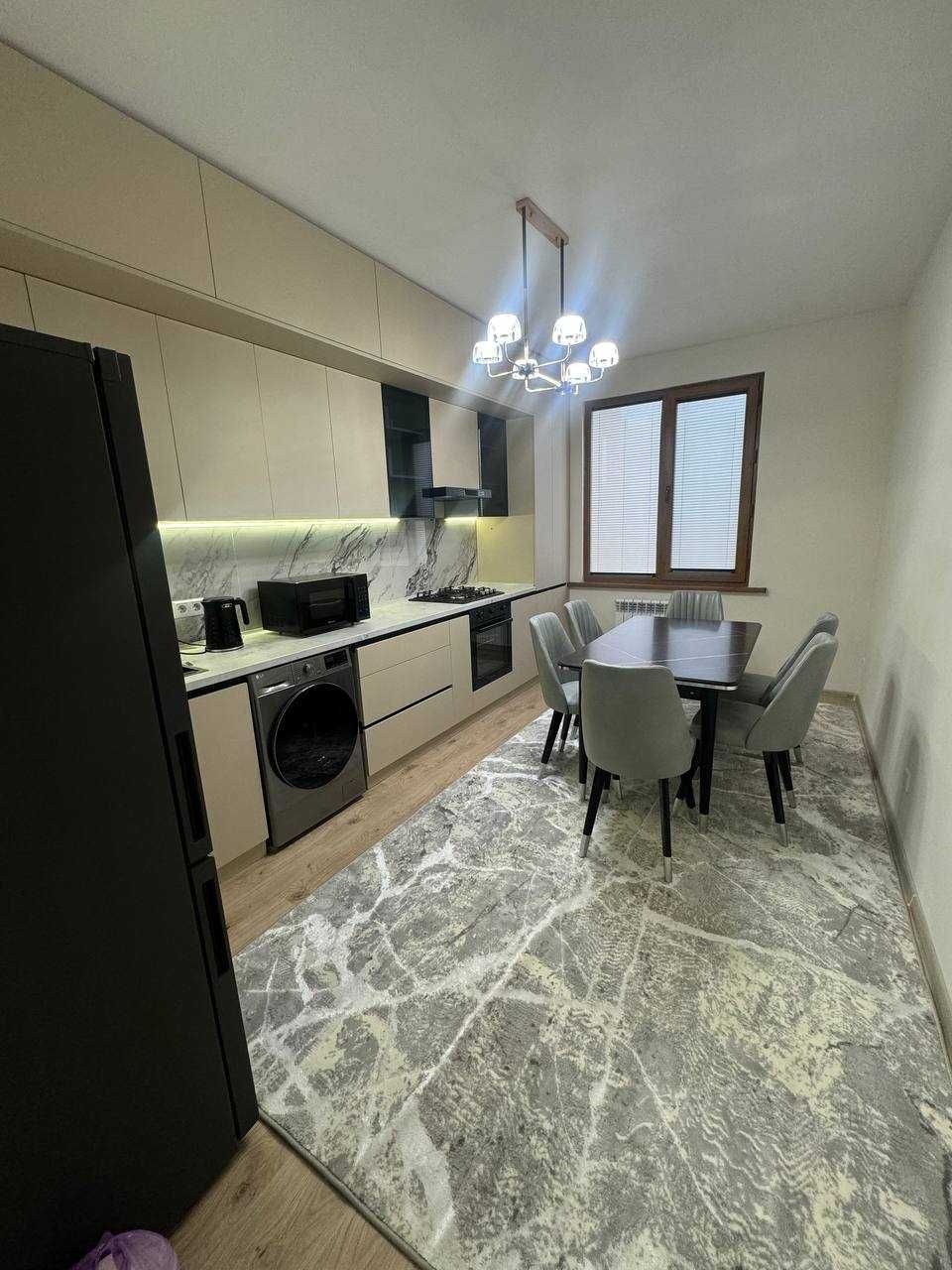 Сдам евро 2х-ком 4/9 в ЖК Бизнес класса, Алмазар Сити 124*