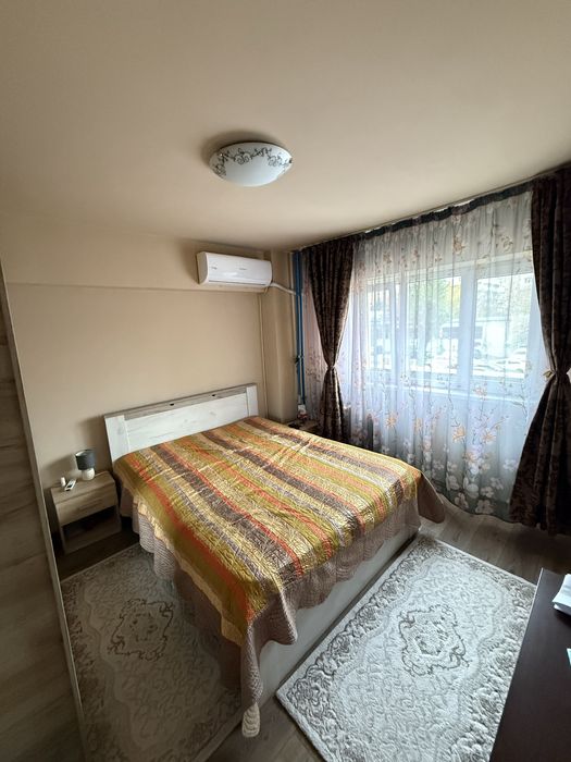 Particular vand Apartament 4 camere calea rahovei