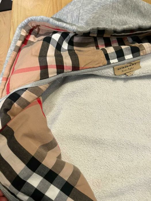 Burberry zipper up