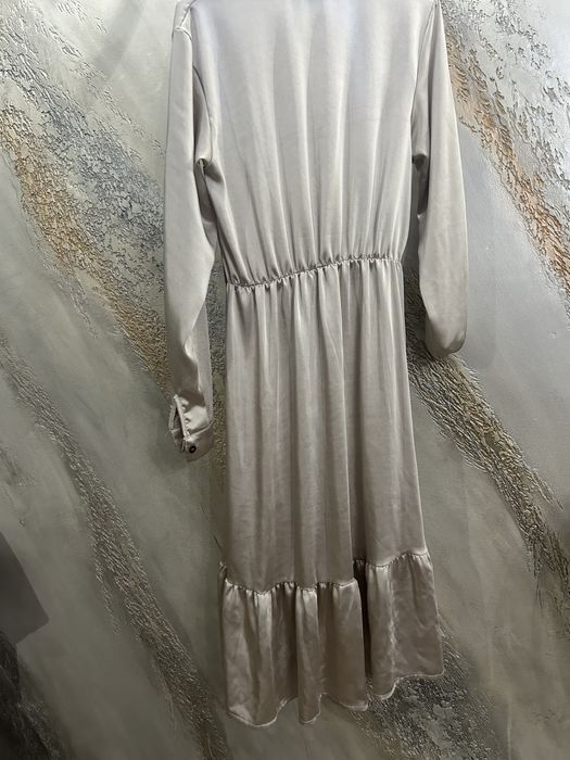 Rochie din tafta /saten culoare nude