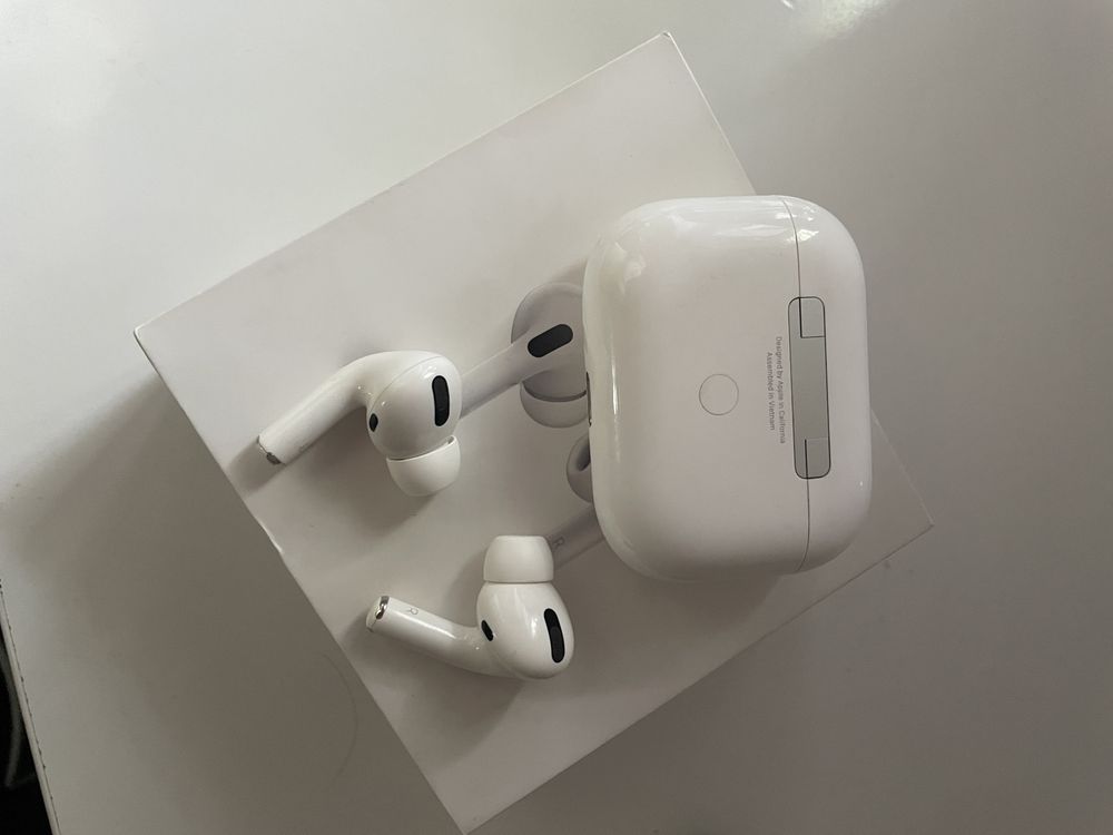 Наушники Apple AirPods Pro белый Оригинал