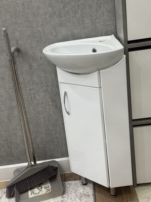 Продам шкафчик с раковиной