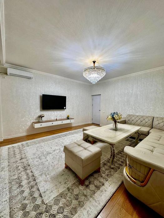 Ойбек Точка Вкуса 3х комнатная евроремонт Укомплектована 72м² срочно