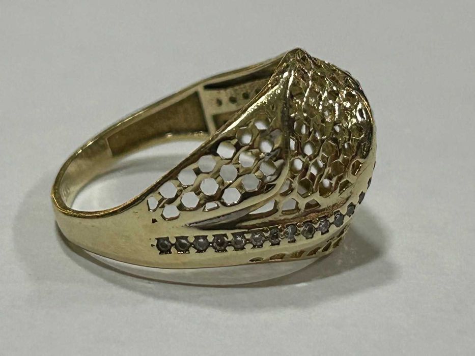 Златен пръстен 14 К 585 /3,29 гр.