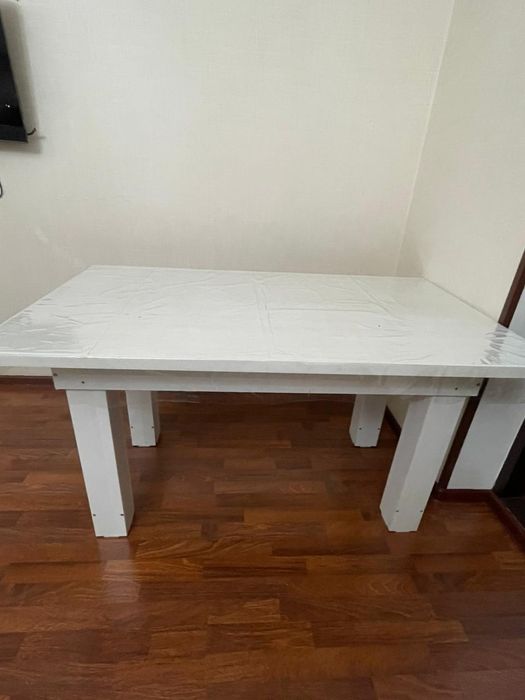 Кухонный стол,хорошое качество