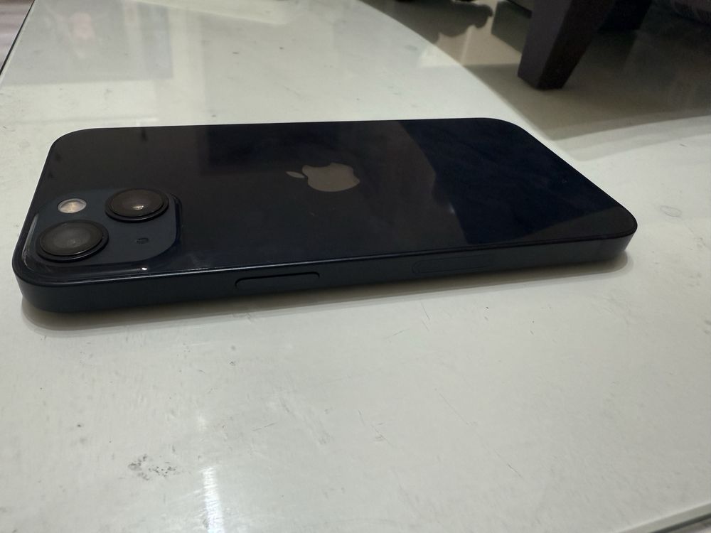 iPhone 13 256 gb black Като нов!