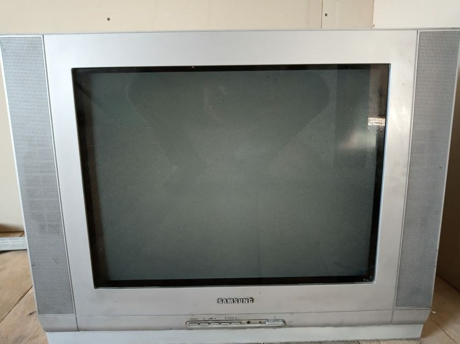 Продам телевизор б/у