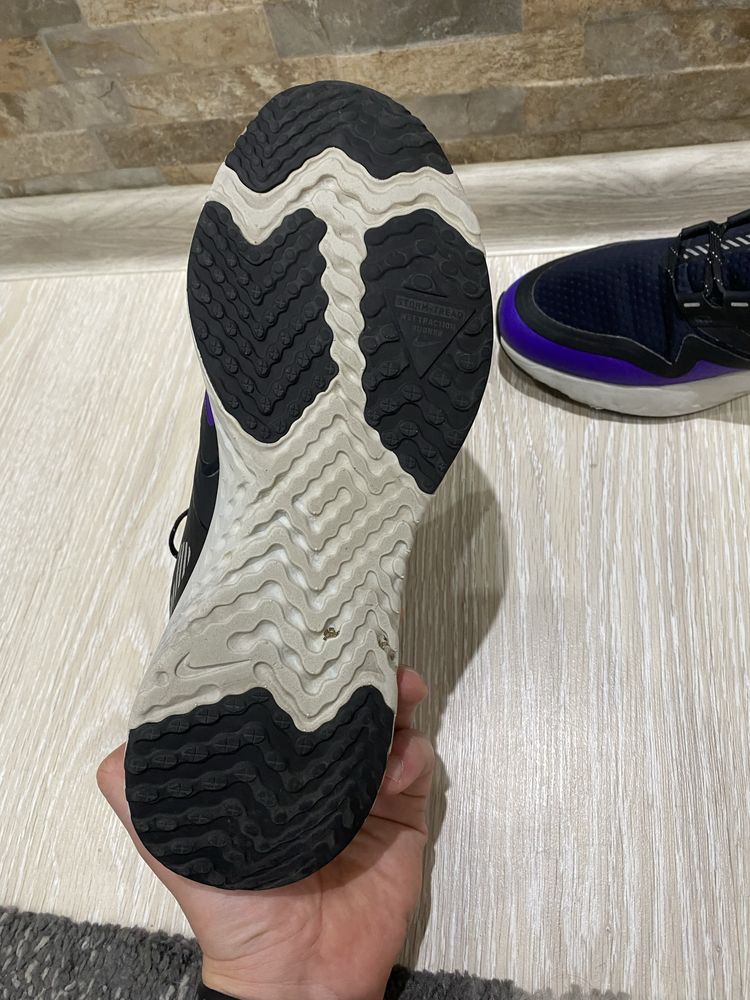 Nike React номер 43