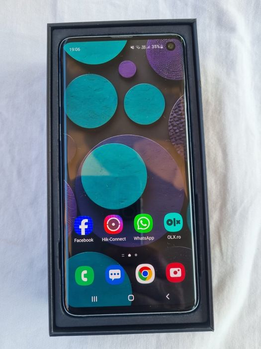 Vand / Schimb  Samsung Galaxy S10 impecabil