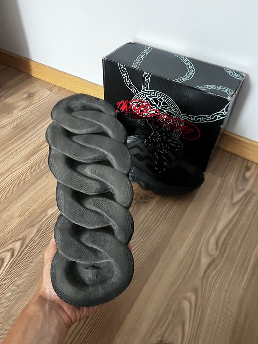 Versace chain reaction tripple black