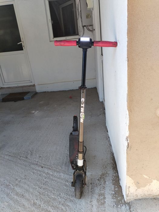 Trotineta electrică T-TWOW