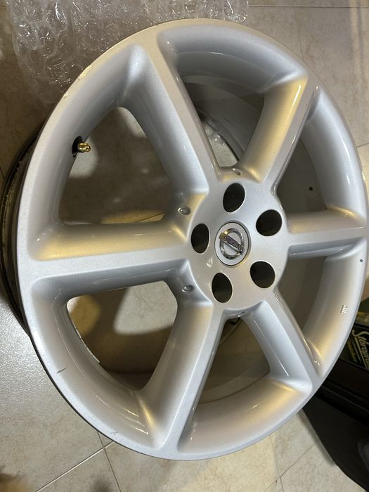 Джанти от Nissan 350Z, 18” - J8 ET30 5x114.3