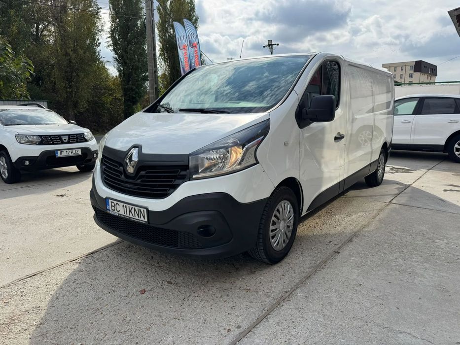 Renault Trafic Renault Trafic ( clasa VW Transporter, Ford Transit, Opel Vivaro )
