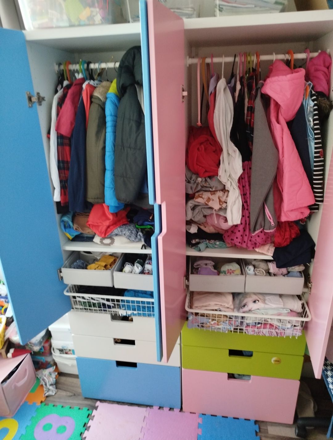 Dulap Ikea fata băiat,masa scaune Ikea copii