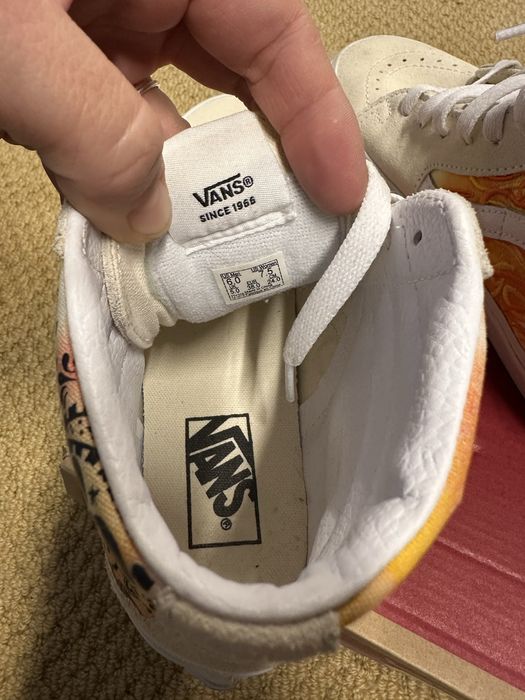 Кецове Vans Bandana flame и кецове Anyways