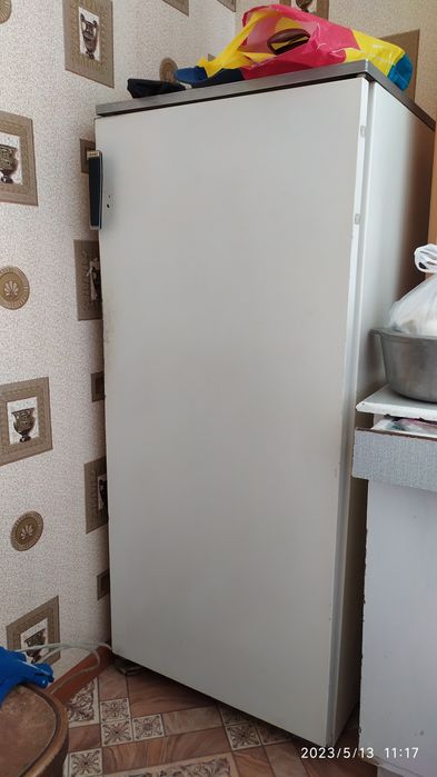 Продам холодильник