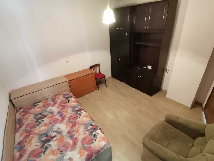 Дава се под наем Тристаен апартамент в Бургас, Възраждане - 70 кв.м за 153 € - Снимка #6