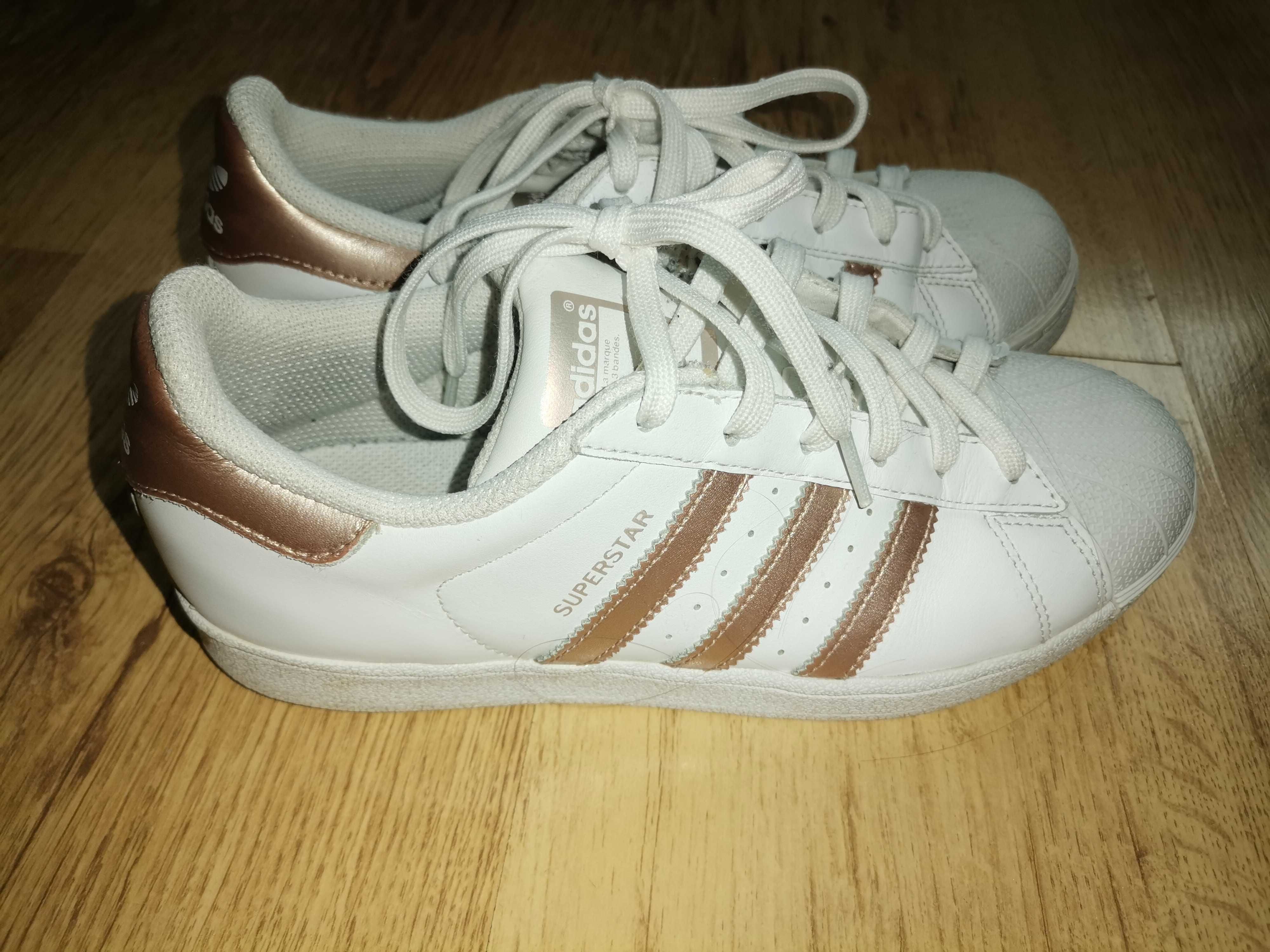 Кецове Adidas superstar