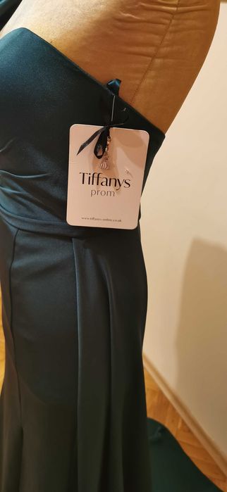 Официална рокля,, Tiffanys"размер XS със шлейф Нова