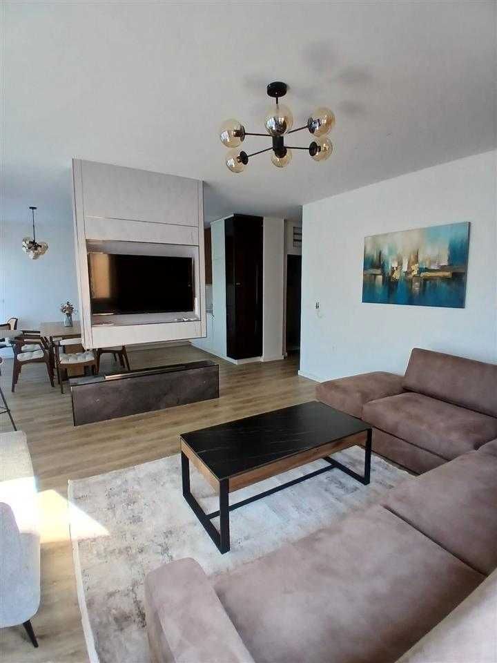 Дава се под наем Двустаен апартамент в Пловдив, Център - 67 кв.м за 290.7 € - Снимка #1