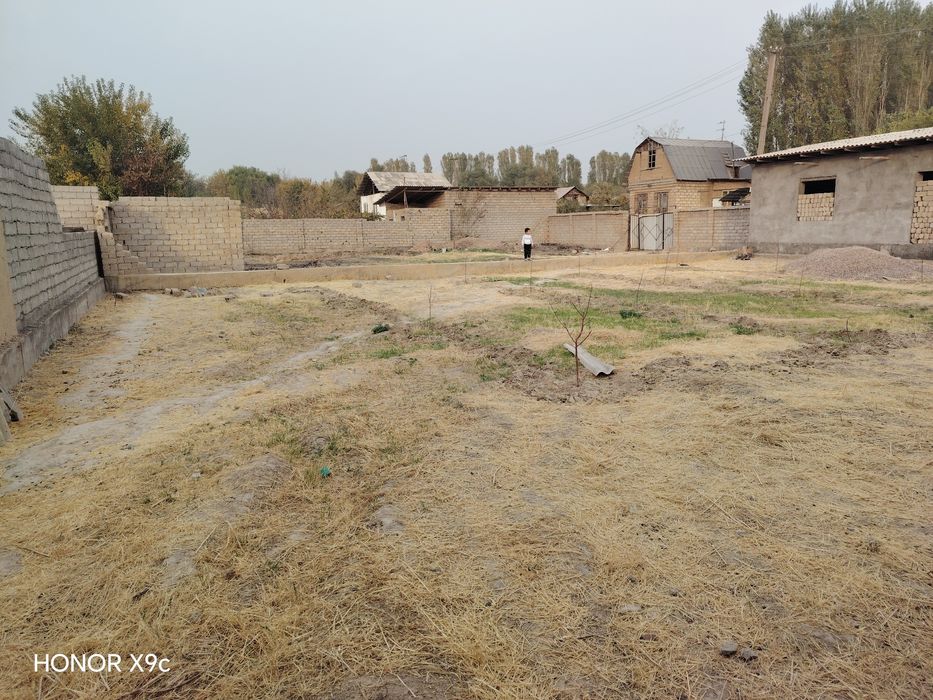 Dacha sotiladi 12 so'th piskent Akmal Ikromovda 15 000 $