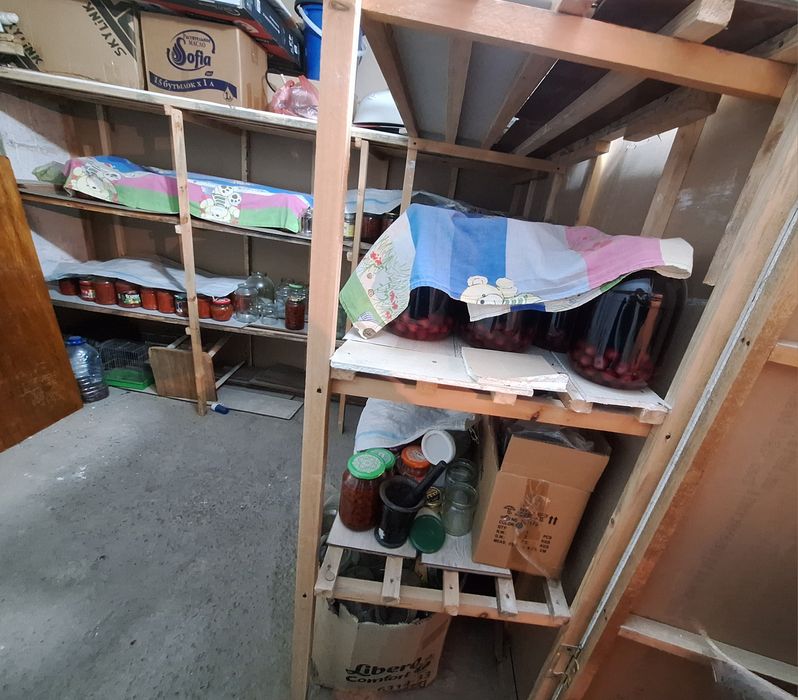 Uy sotiladi sergili 5 A 27 dom