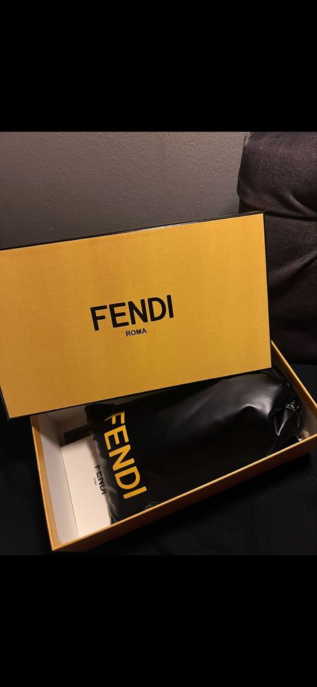 Слънчеви очила Fendi