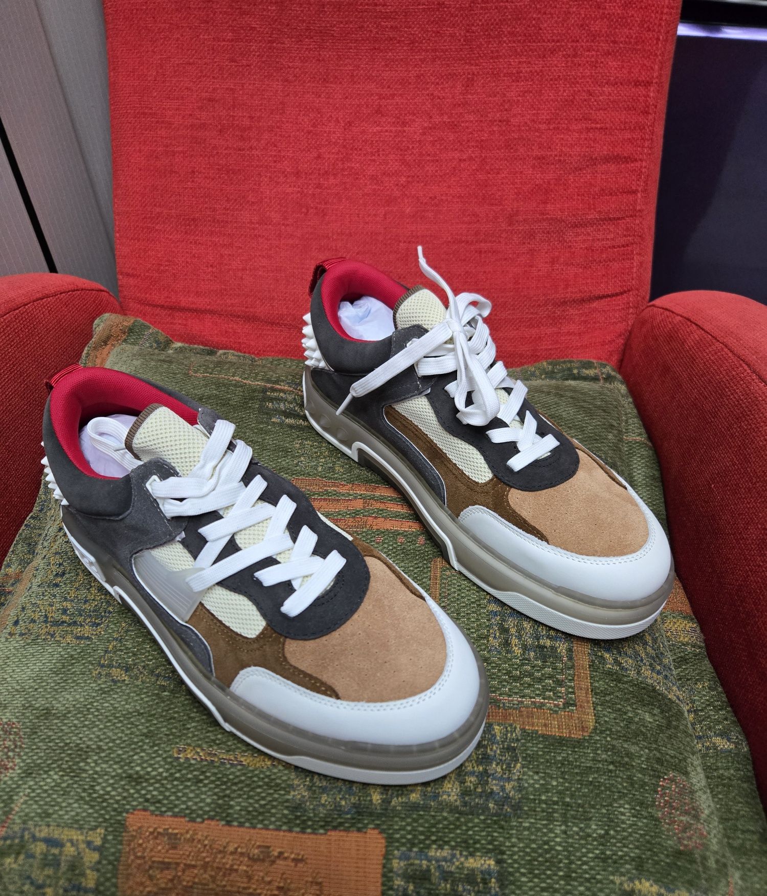 Обувки Louboutin Astroloubi