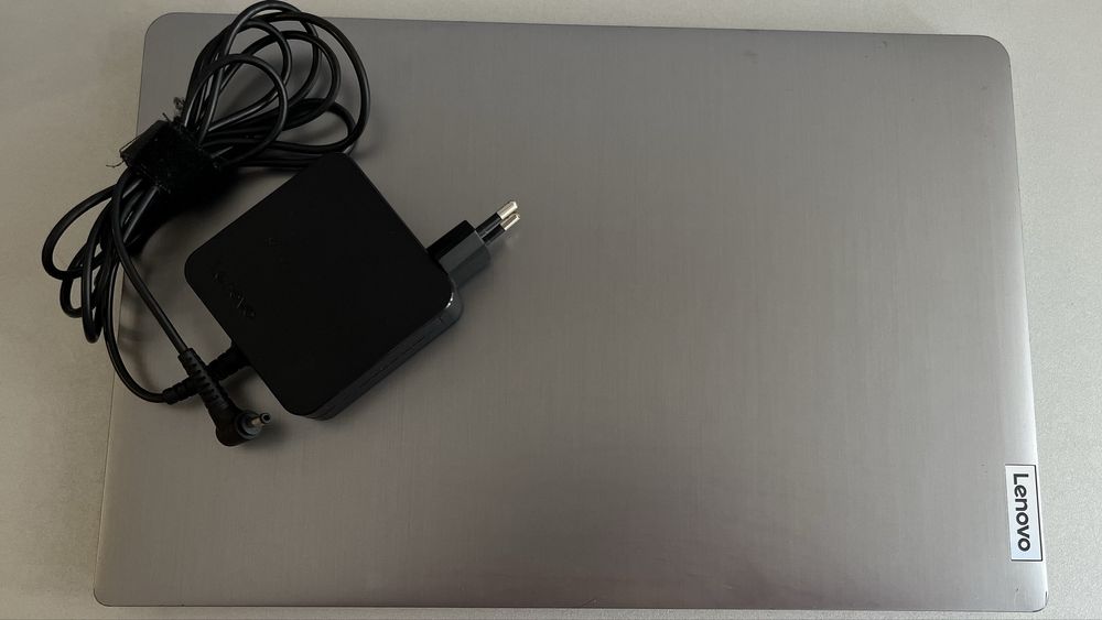 Laptop Lenovo IdeaPad 3 (15”) Ryzen 5, 16 Gb RAM, SSD