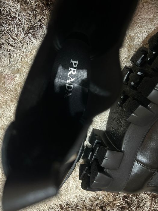 Ghete Prada de piele