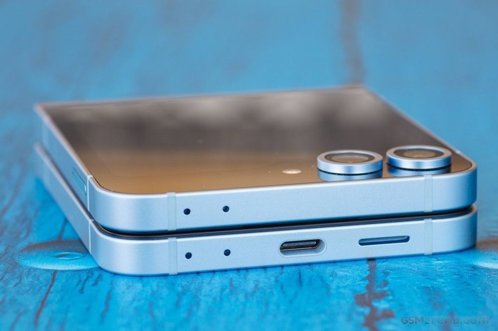 Z flip 6 790$ imei bilan 2sim