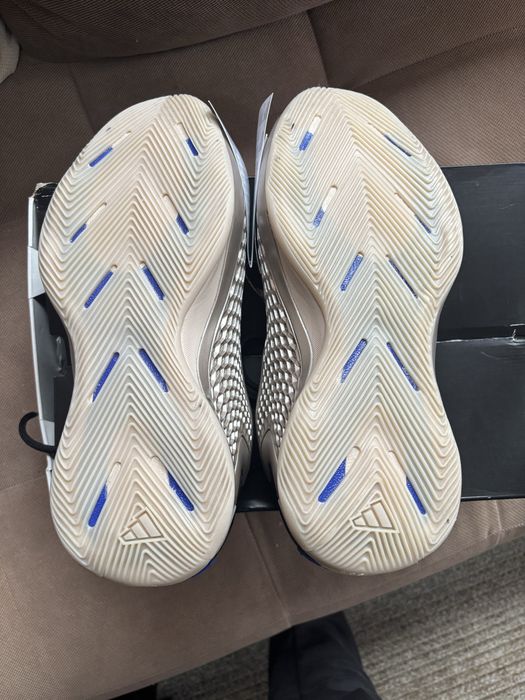 Adidas anthony taylor 1  маратонки