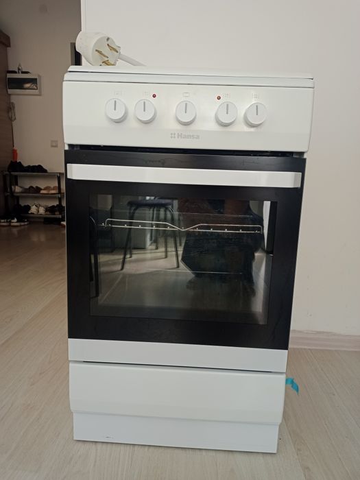 Продам электроплиту