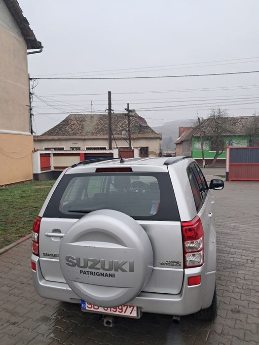 Vând suzuki grand vitara