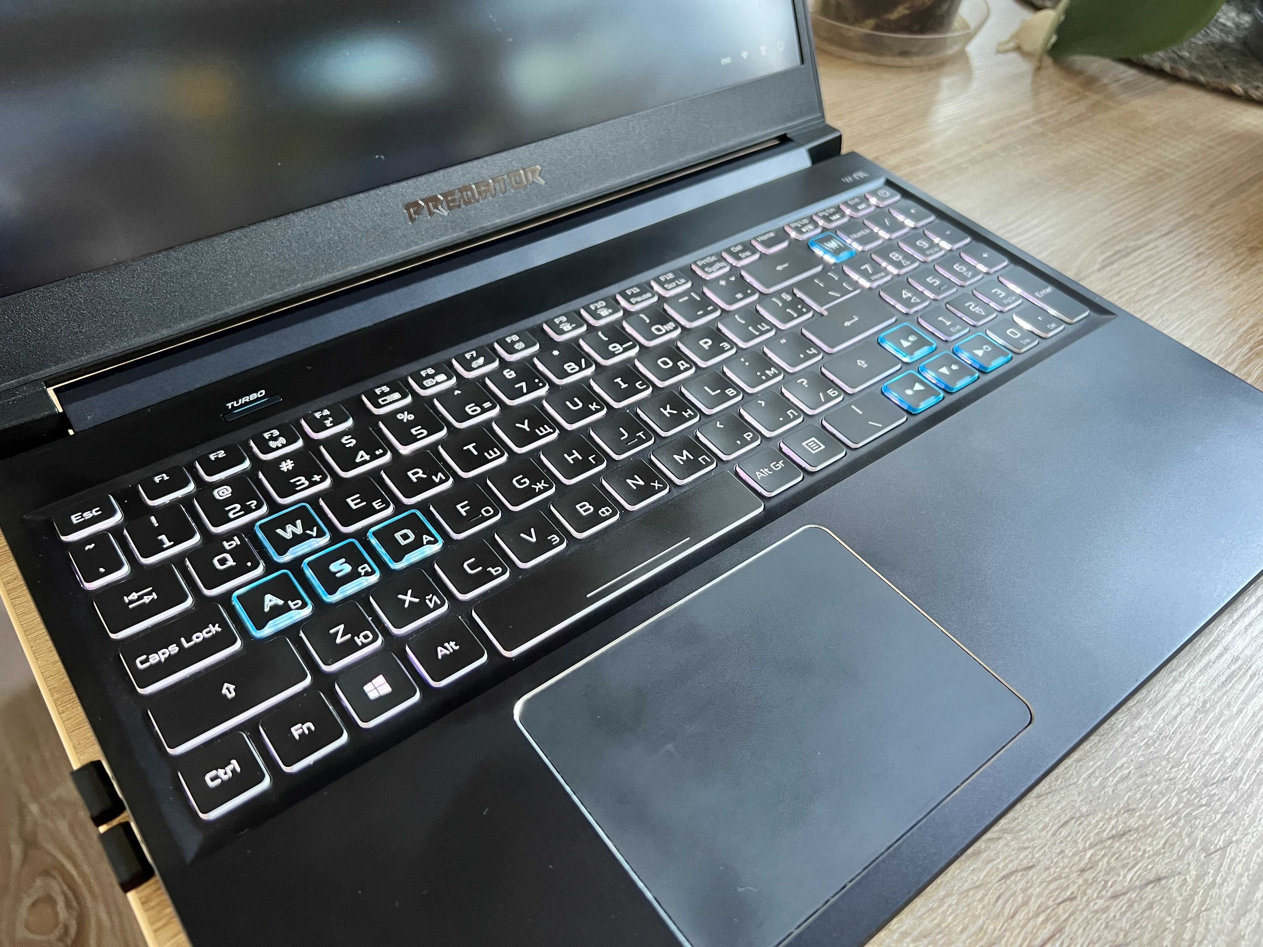 Гейминг лаптоп Acer Predator Triton 300 i7-9750H/24GB/GTX 1650