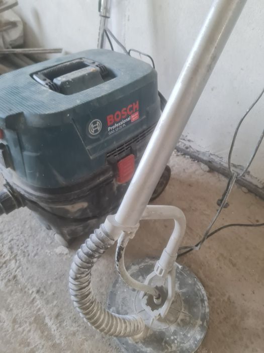 Aspirator bosch + girafa șlefuit pereti
