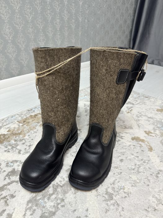 Продам рабочие ботинки зимние
