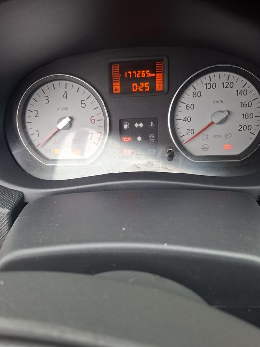 Vand logan 1.6 An 2010