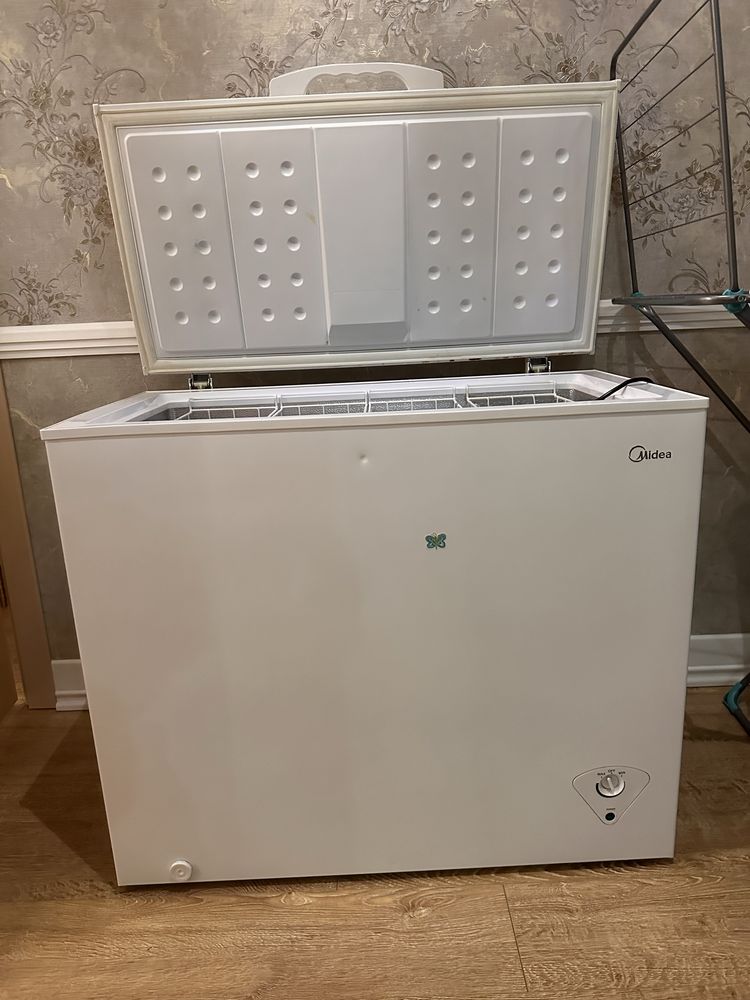 морозильник Midea