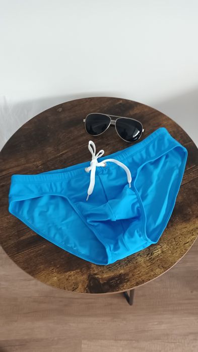Vând slip de baie pt bărbati