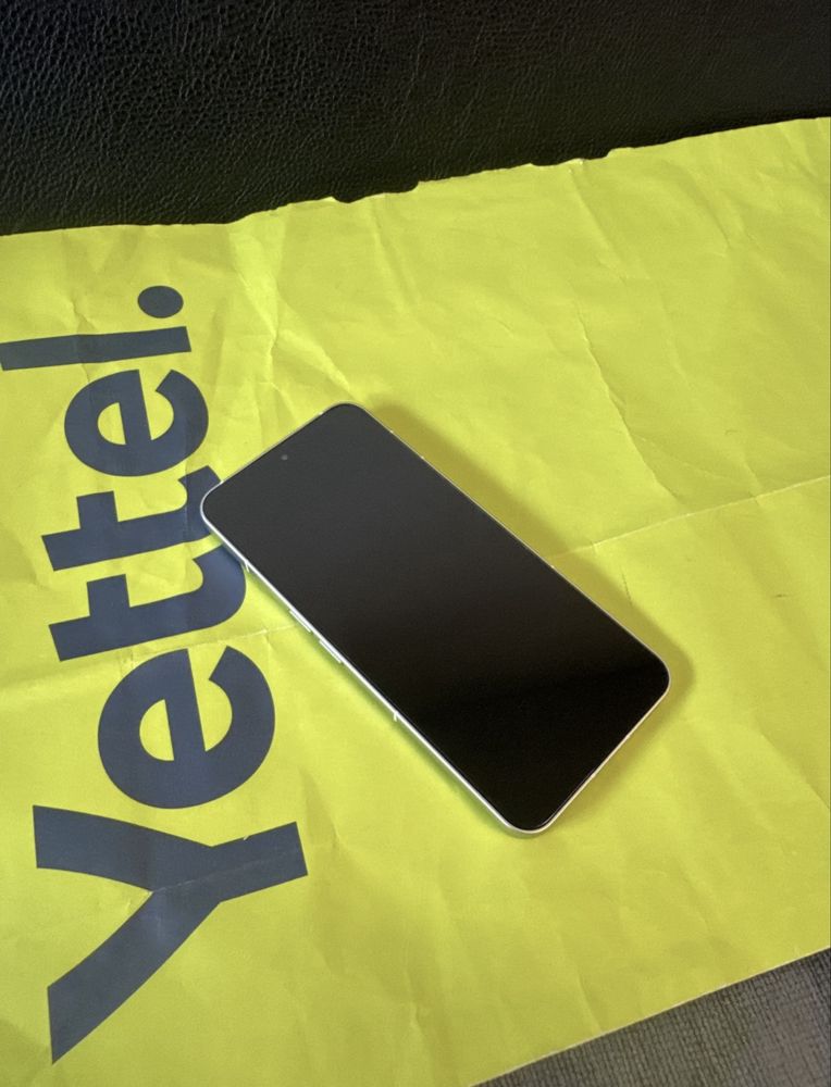 КАТО НОВ 256GB Nothing Phone 2 Adpter 5G Гаранция Yettel 2027 White